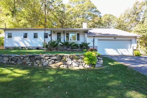 23 Nancy Mae Ave, Prospect, CT 06712