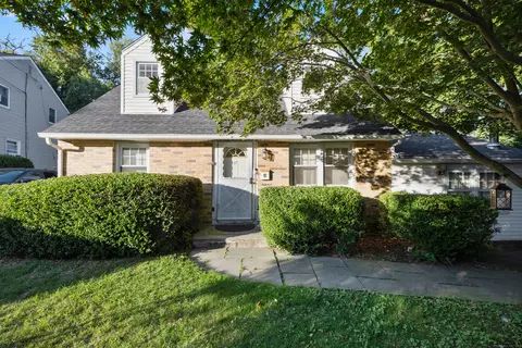 17 Old Barn Rd S, Stamford, CT 06905