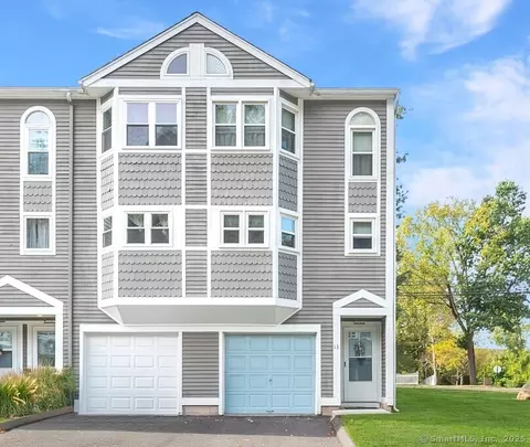 1655 N Colony Rd #13, Meriden, CT 06450