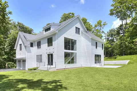 3 Hubbels Ln, Westport, CT 06880