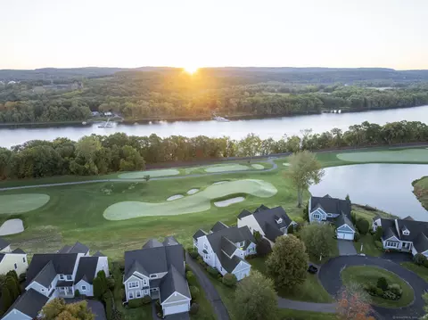 5 Northbridge #5, Cromwell, CT 06416