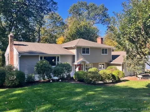 31 Carriage Dr, Meriden, CT 06450