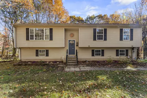 121 Barclare Ln, Wolcott, CT 06716