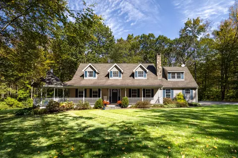 124 Auncient Oak Rd, Bethlehem, CT 06751