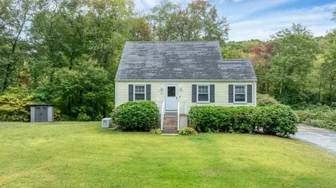 37 Spithead Rd, Waterford, CT 06385