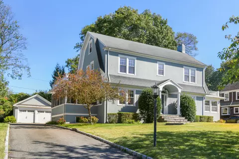 38 Van Rensselaer Ave, Stamford, CT 06902