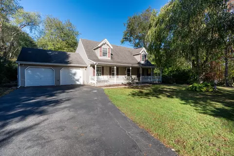 15 Jeffrey Manor Rd, Oakdale, CT 06370