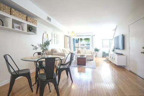22 Dr Martin Luther King Dr #C6, Norwalk, CT 06854