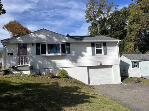 24 Park Ln, Oakville, CT 06779