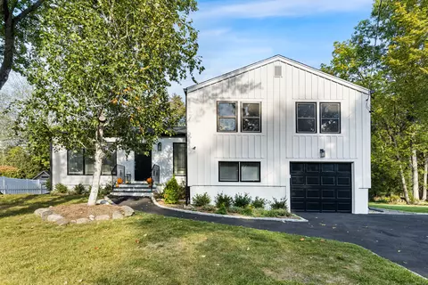 27 Mary Ln, Riverside, CT 06878
