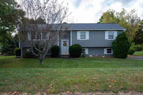 82 Buena Vista Dr, Plantsville, CT 06479