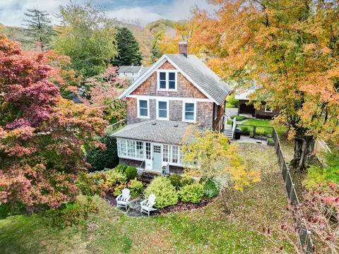 126 Main St, Ivoryton, CT 06442