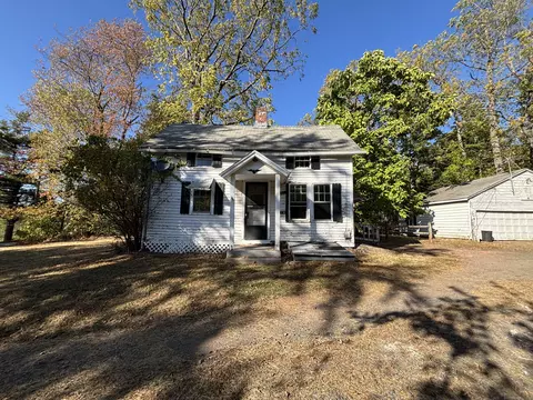 344 Ballfall Rd, Middletown, CT 06457