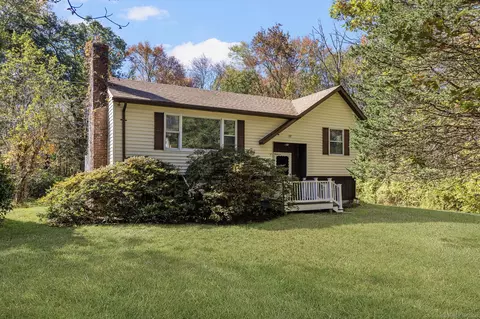 137 Drain St, Hampton, CT 06247