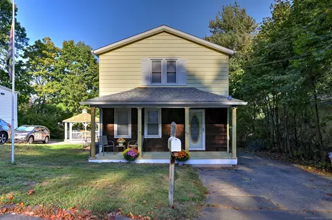 29 Birch St, West Haven, CT 06516