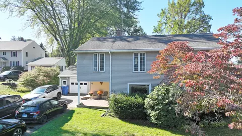 6 Russell Ave, Portland, CT 06480