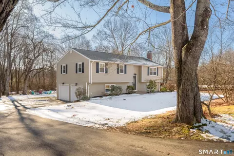 18 Mahoney Rd, East Windsor, CT 06088