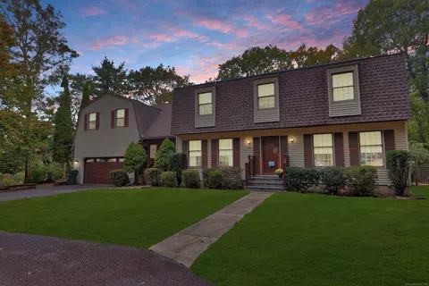 9 Melissa Ln, Prospect, CT 06712