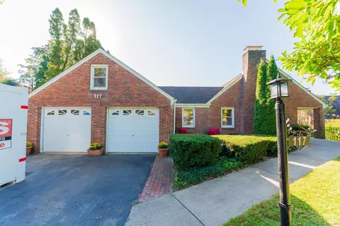 117 Tunxis Rd, West Hartford, CT 06107