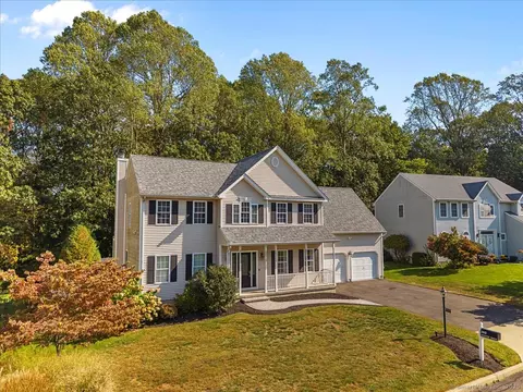 143 Juniper Dr, Milford, CT 06461