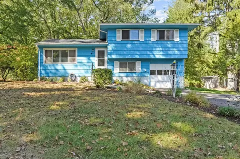 35 Mohawk Dr, Norwalk, CT 06851