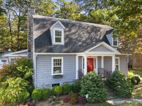 172 Oakland St, Bristol, CT 06010