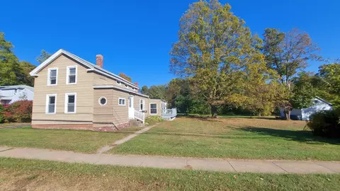 32 N Maple St, Enfield, CT 06082