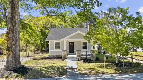 7 Devotion Rd, Scotland, CT 06264