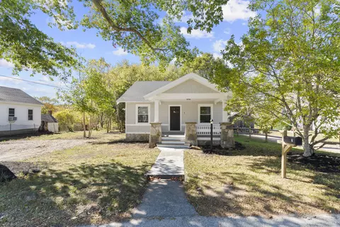 Exterior - 7 Devotion Rd, Scotland, CT 06264 photo 1 of 4