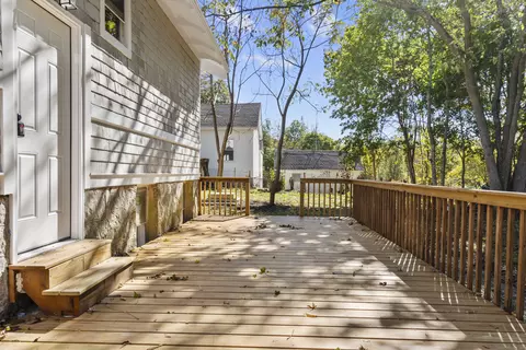 Exterior - 7 Devotion Rd, Scotland, CT 06264 photo 2 of 4