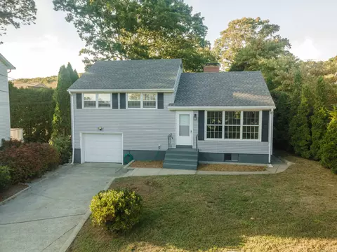 895 Shennecossett Rd, Groton, CT 06340