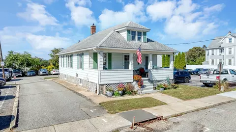 14 Denison Ave, Groton, CT 06340