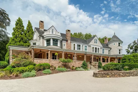249 Greens Farms Rd, Westport, CT 06880