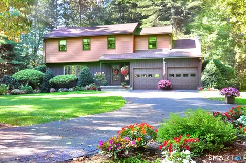 15 Winhart Dr, Granby, CT 06035