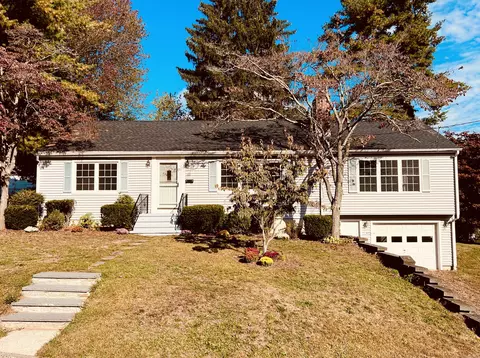 48 Overlook Ave, Middletown, CT 06457