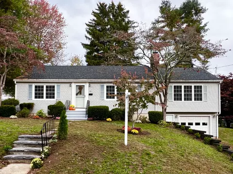 48 Overlook Ave, Middletown, CT 06457