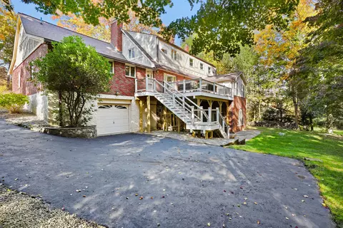 244 Strobel Rd, Trumbull, CT 06611