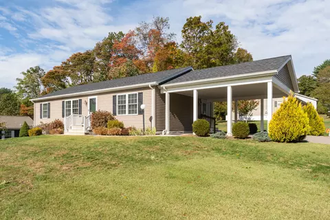 1 High Ridge Cir, Uncasville, CT 06382