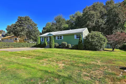 245 Woodruff Rd, Milford, CT 06461