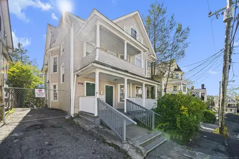 215 Woodlawn Ter, Waterbury, CT 06710