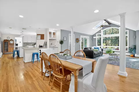 124 Winding Ln, Avon, CT 06001