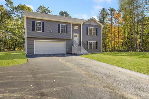 6 Bazinet Ln, Plainfield, CT 06374