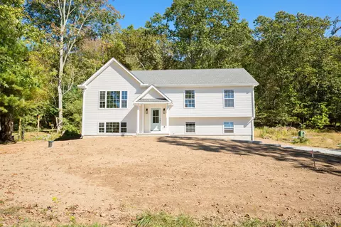 184 Kitemaug Rd, Uncasville, CT 06382