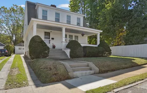 152 Blydenburg Ave, New London, CT 06320