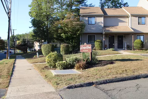 371 Emmett St #6, Bristol, CT 06010