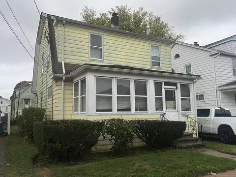 86 Concord St, Hamden, CT 06514