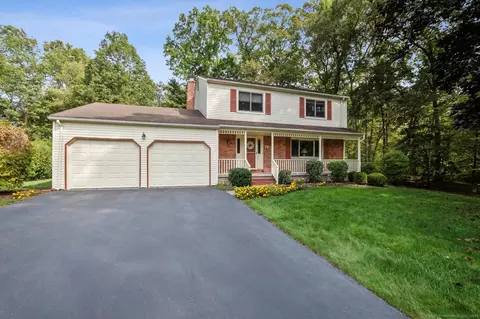 71 Luciano Dr, Southington, CT 06489