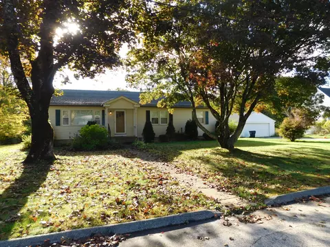 76 Elmwood Hts, Colchester, CT 06415