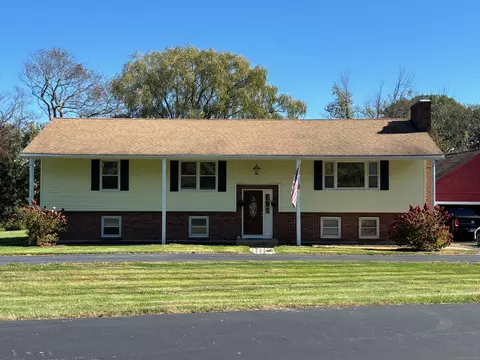 129 Pine St, Columbia, CT 06237