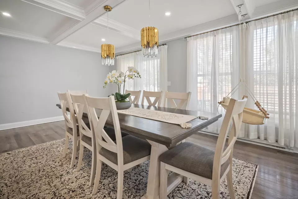 Dining - 48 Suffolk Dr, East Hartford, CT 06118 photo 3 of 3